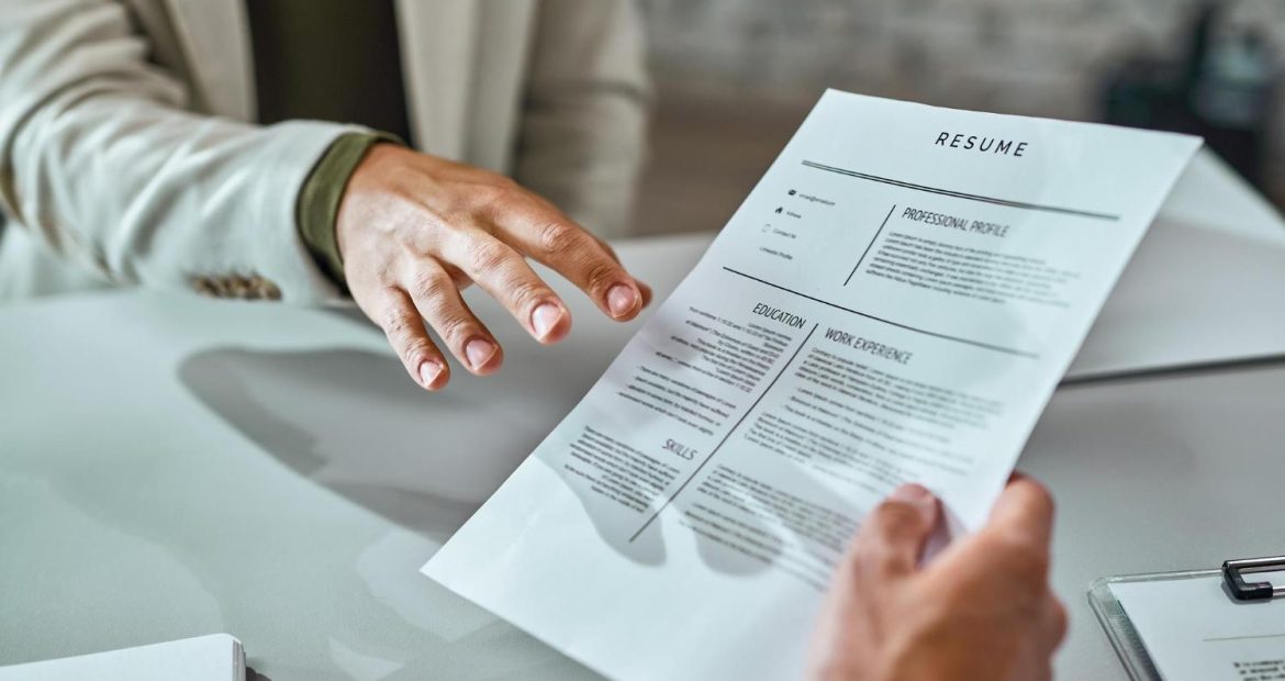 How to Write a Resume for an AI or Machine Learning Role